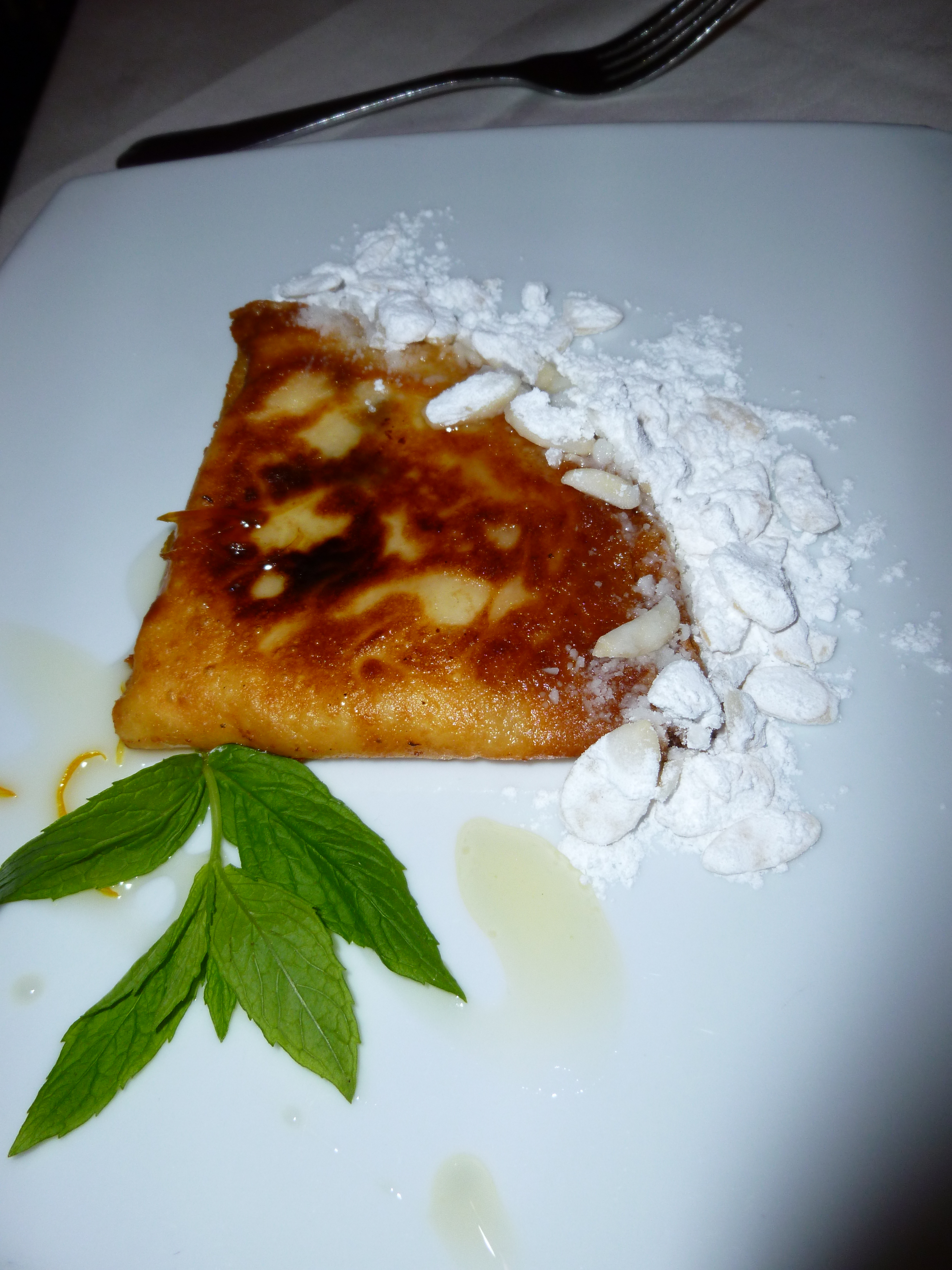 Fylld med söt ost och mycket god, serveras på Ognisko.